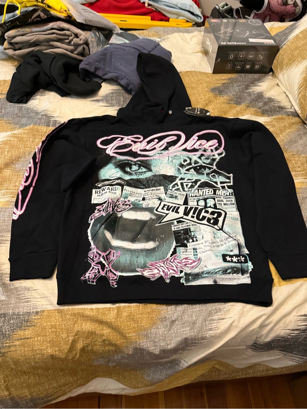 Evil Vice We See It All Everyone Has A Vice Black Men’s Fleece Hoodie Size L